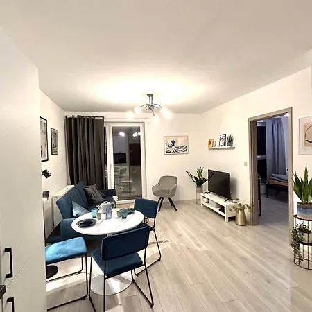 8 Apartment Tychy