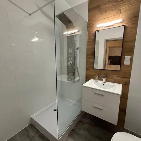 8 Apartment